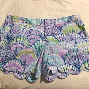 Scalloped Buttercup Lilly Pulitzer shorts size 14